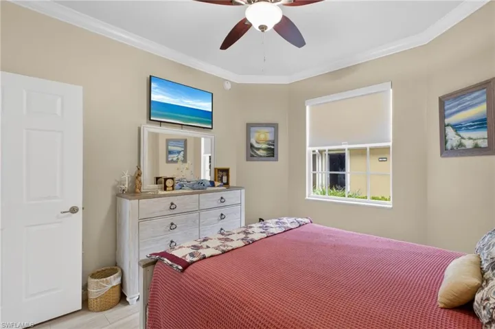 1070  Winding Pines  CIR, Cape Coral, FL 33909