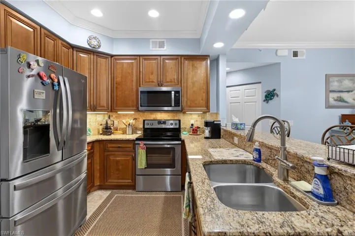 1070  Winding Pines  CIR, Cape Coral, FL 33909