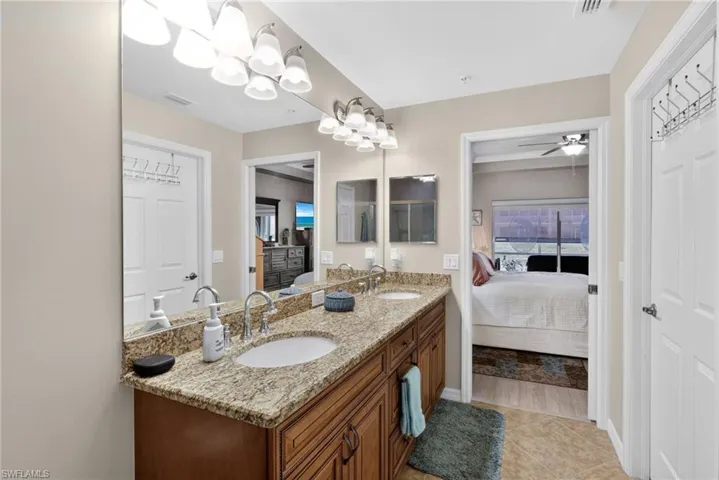 1070  Winding Pines  CIR, Cape Coral, FL 33909