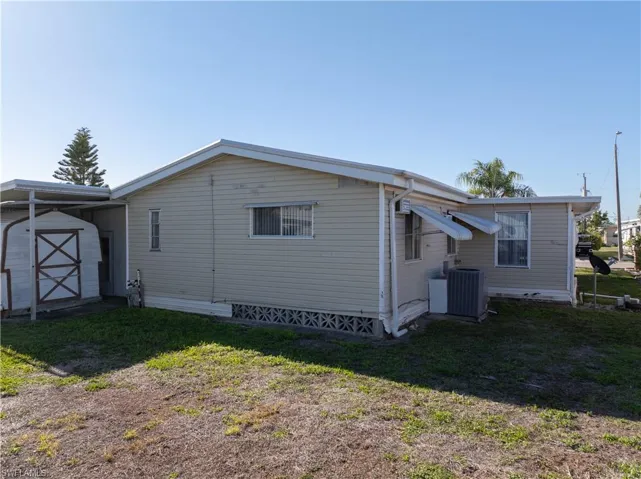 3373 Rainbow Ln, North Fort Myers, Florida 33903