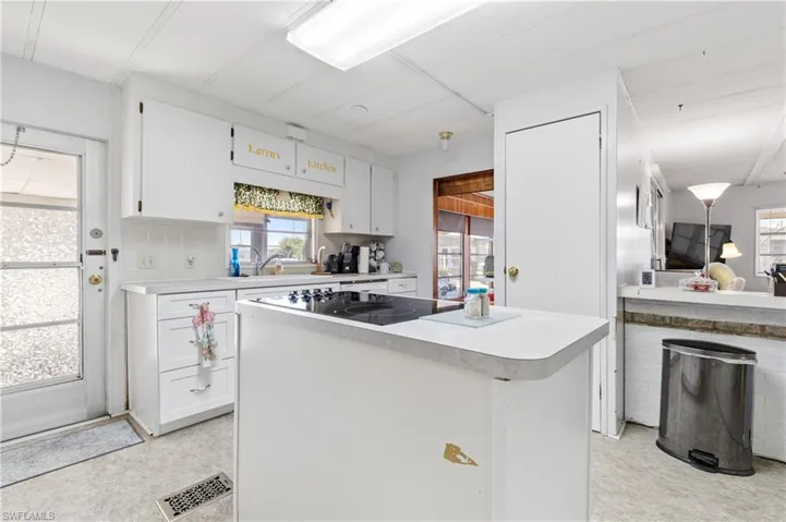 3373 Rainbow Ln, North Fort Myers, Florida 33903