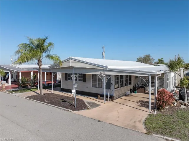3373 Rainbow Ln, North Fort Myers, Florida 33903