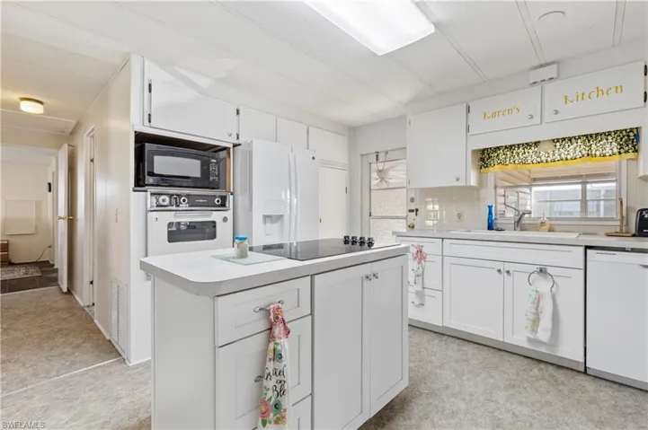 3373 Rainbow Ln, North Fort Myers, Florida 33903