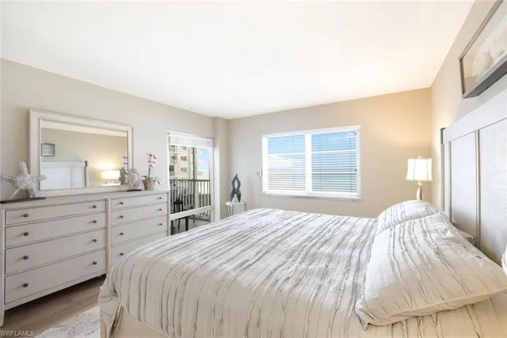 3443  Gulf Shore N BLVD, Naples, FL 34103