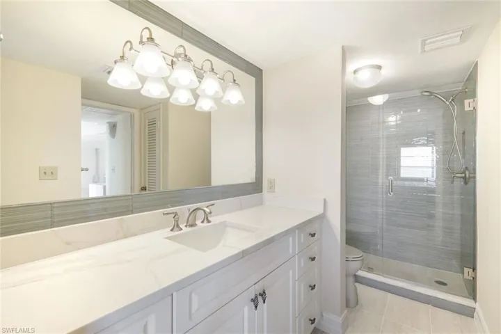 3443  Gulf Shore N BLVD, Naples, FL 34103