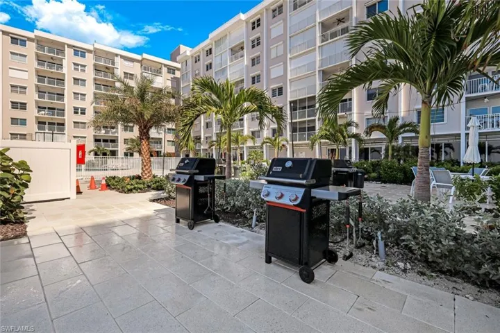 3443  Gulf Shore N BLVD, Naples, FL 34103