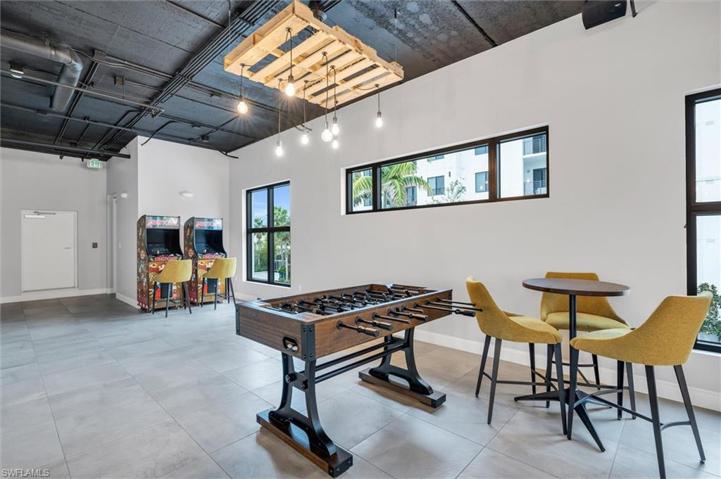 1125 Central AVE # 268, NAPLES FL 34102