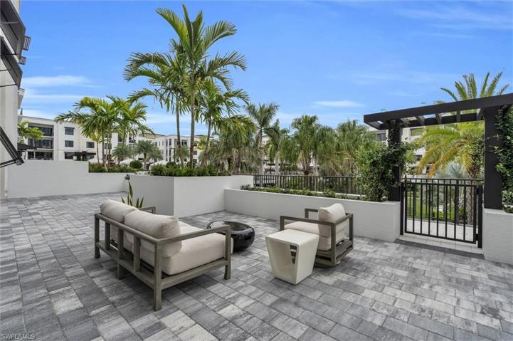 1125 Central AVE # 268, NAPLES FL 34102