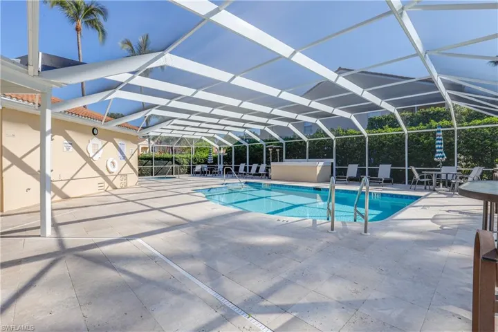 8415  Excalibur  CIR, Naples, FL 34108