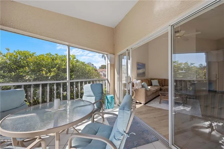 8415  Excalibur  CIR, Naples, FL 34108