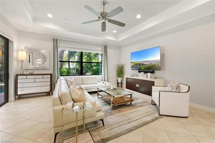 6865 Il Regalo Cir, Naples, Florida 34109