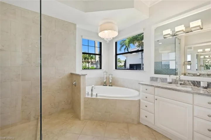 6865 Il Regalo Cir, Naples, Florida 34109