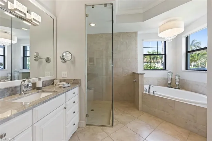 6865 Il Regalo Cir, Naples, Florida 34109