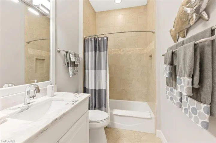 6865 Il Regalo Cir, Naples, Florida 34109