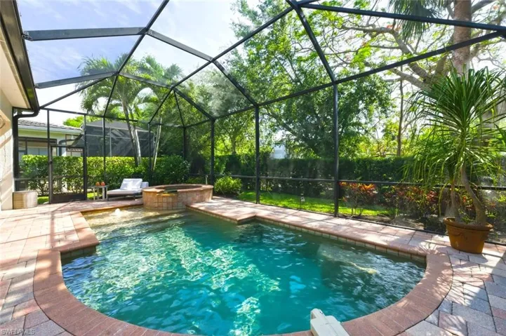 6865 Il Regalo Cir, Naples, Florida 34109
