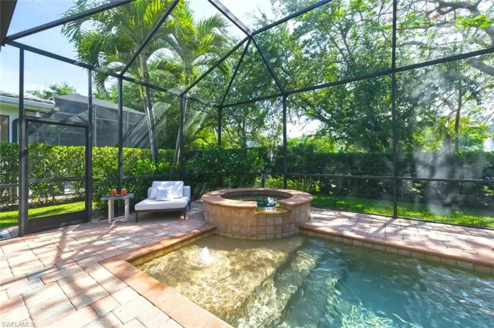 6865 Il Regalo Cir, Naples, Florida 34109