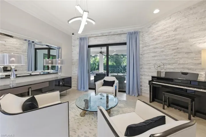 6865 Il Regalo Cir, Naples, Florida 34109