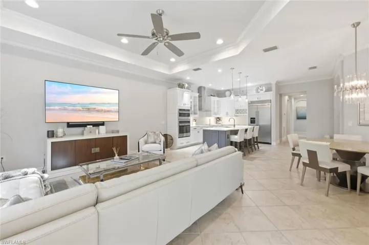 6865 Il Regalo Cir, Naples, Florida 34109