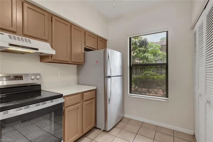 1833 Courtyard Way 106, Naples, Florida 34112
