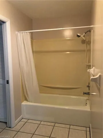 1833 Courtyard Way 106, Naples, Florida 34112