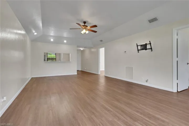 1833 Courtyard Way 106, Naples, Florida 34112