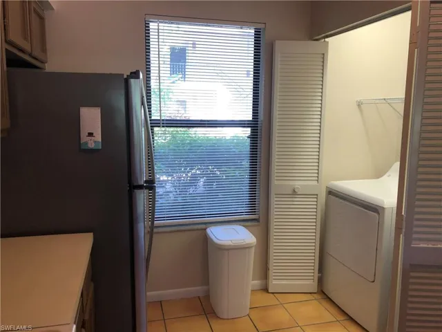 1833 Courtyard Way 106, Naples, Florida 34112
