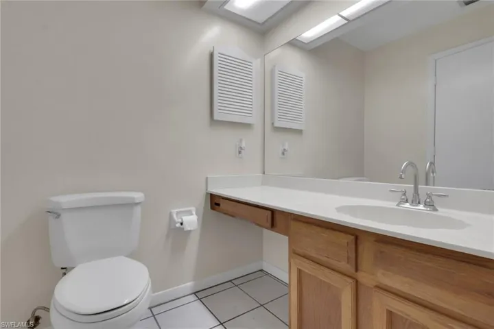 1833 Courtyard Way 106, Naples, Florida 34112