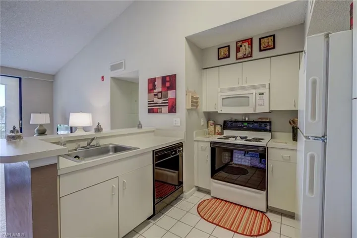 13545 Eagle Ridge Dr 827, Fort Myers, Florida 33912