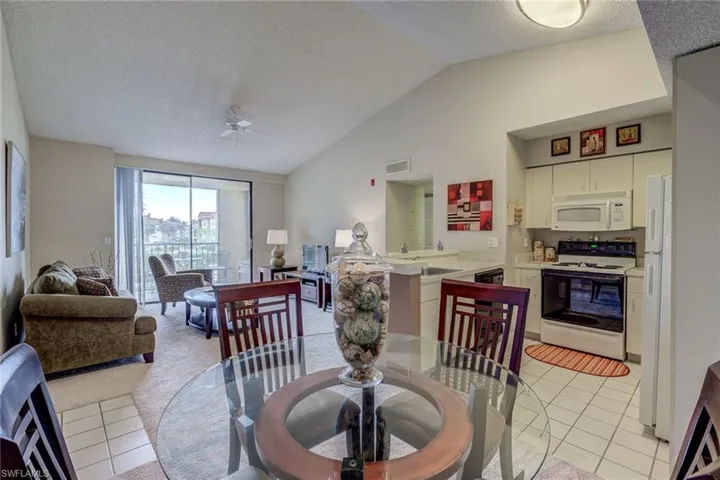 13545 Eagle Ridge Dr 827, Fort Myers, Florida 33912