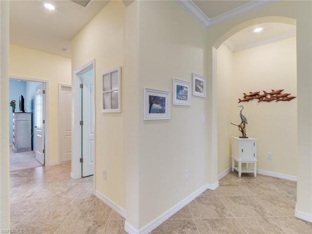 Entrance to the master and guest bedrooms