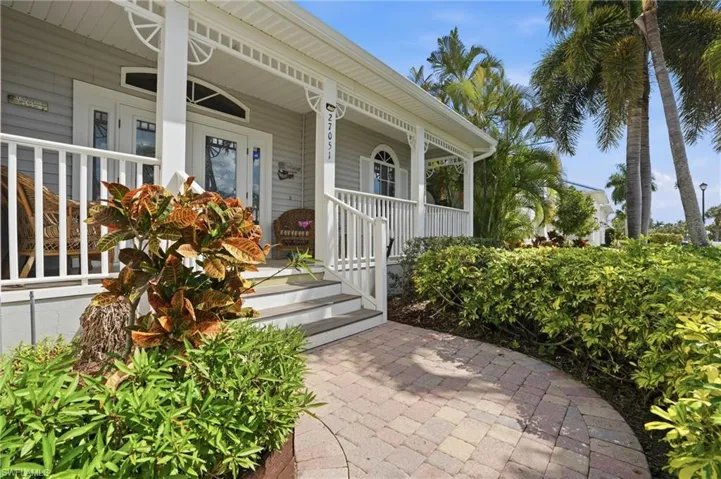 Property entrance with a porch