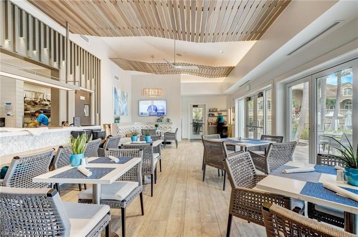AQUA CAFE