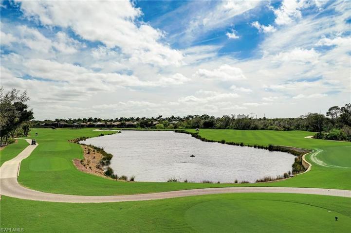 GOLF COURSE HOLE 10