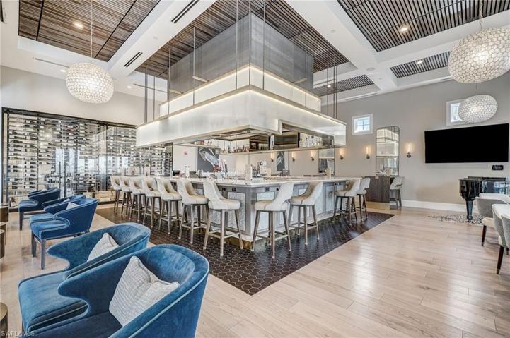 SIGNATURE BAR- GOLF HOUSE