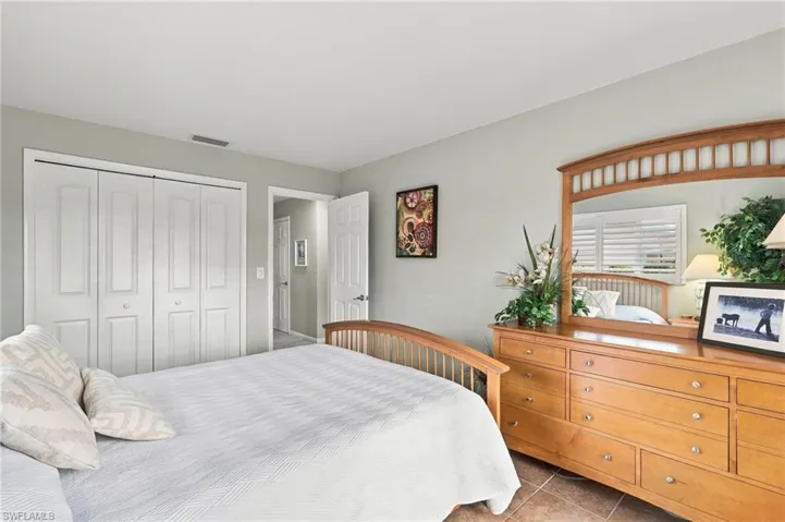 Light-toned wall paint throughout