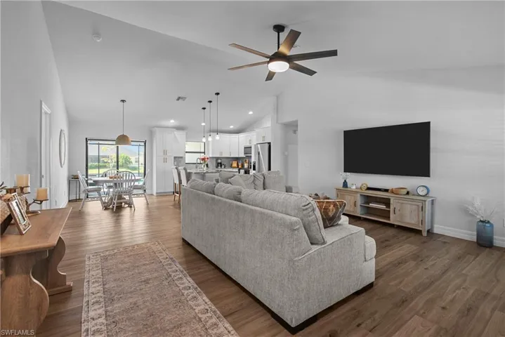 living room to dining room and kitchen