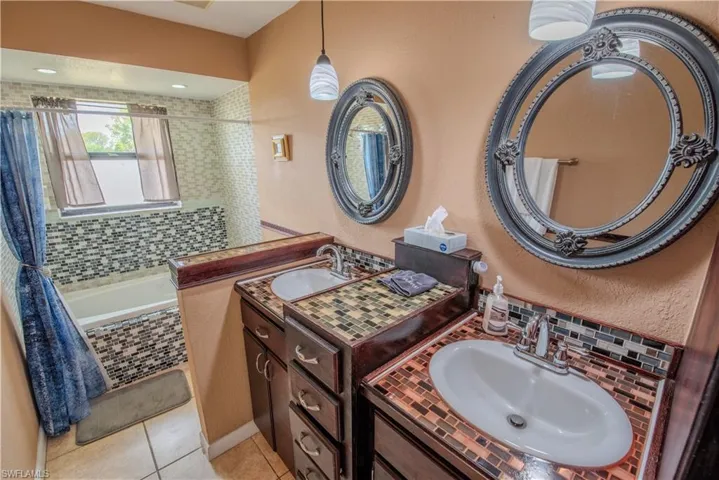 214  Eaglesmere  DR, Lehigh Acres, FL 33936