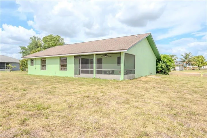 214  Eaglesmere  DR, Lehigh Acres, FL 33936