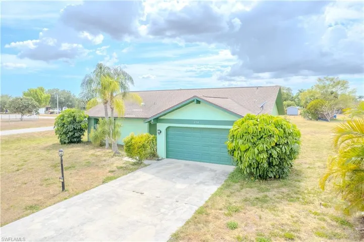 214  Eaglesmere  DR, Lehigh Acres, FL 33936