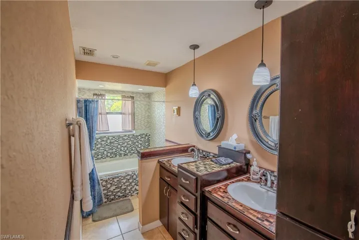 214  Eaglesmere  DR, Lehigh Acres, FL 33936