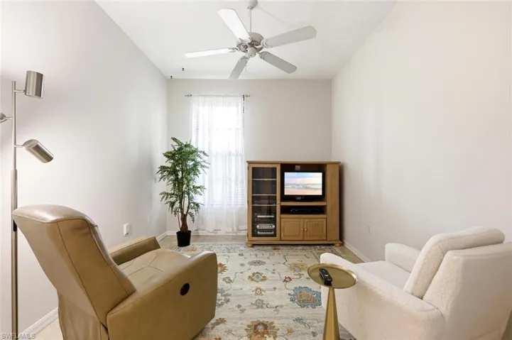 7685  Meadow Lakes  DR, Naples, FL 34104