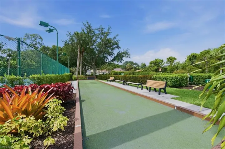 7685  Meadow Lakes  DR, Naples, FL 34104