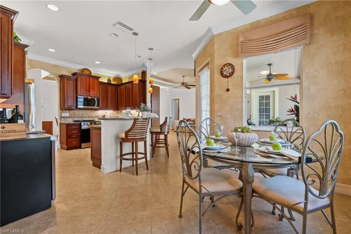 383 Cypress Way W, Naples, Florida 34110