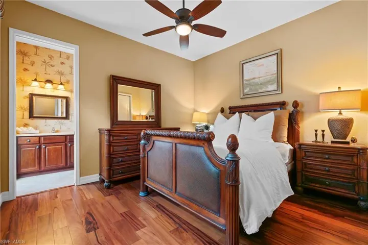 383 Cypress Way W, Naples, Florida 34110