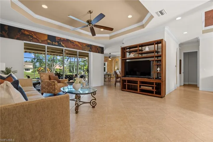 383 Cypress Way W, Naples, Florida 34110