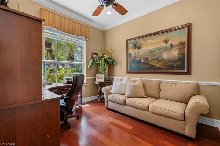 383 Cypress Way W, Naples, Florida 34110