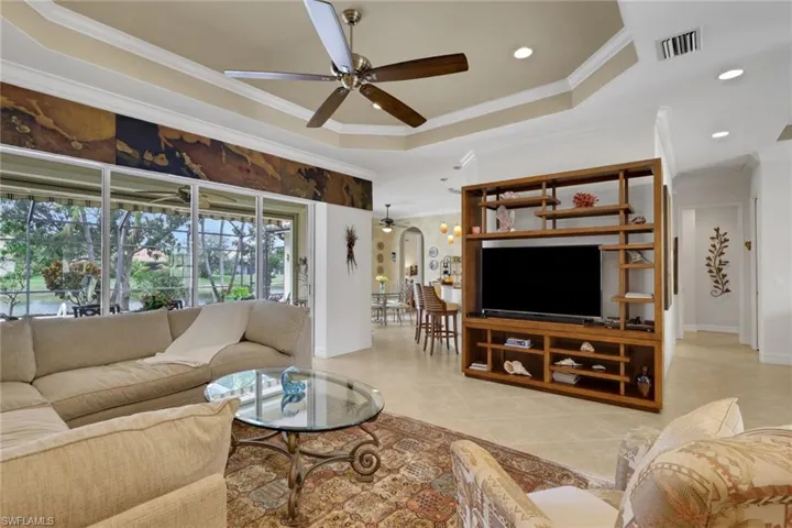 383  Cypress W WAY, Naples, FL 34110