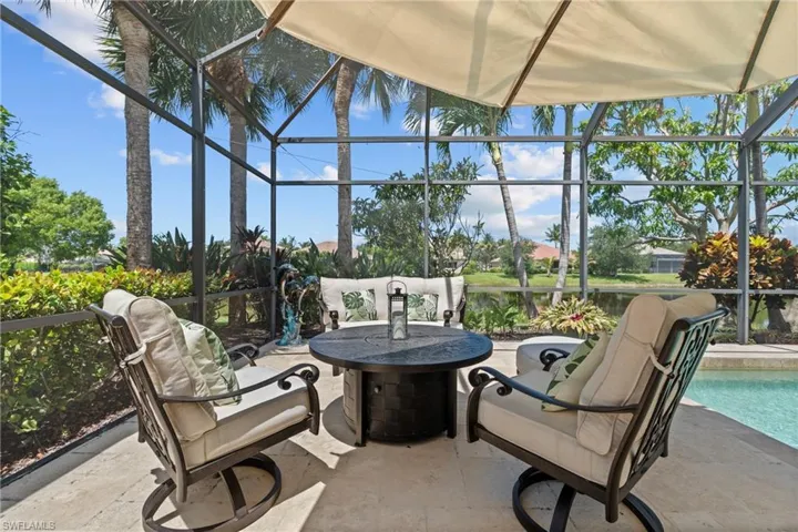 383 Cypress Way W, Naples, Florida 34110