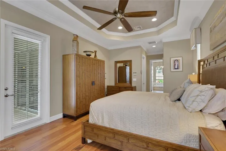 383  Cypress W WAY, Naples, FL 34110