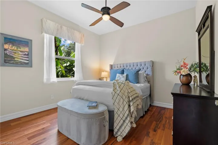 383 Cypress Way W, Naples, Florida 34110